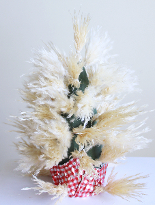 パンパスグラスで作るクリスマスツリー 2種類(作り方・材料)