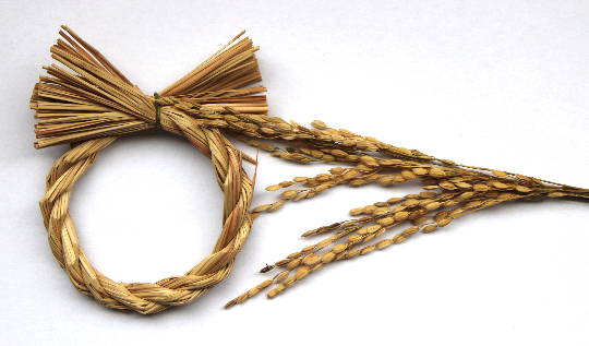 稲穂としめ縄リースベースで作る正月風飾り（作り方・材料）
