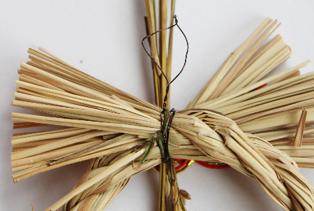 稲穂としめ縄リースベースで作る正月風飾り（作り方・材料）