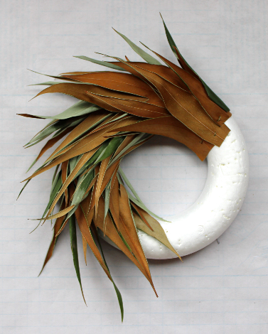 グレヴィリアゴールドのリース：ピンで固定するタイプ　作り方・材料