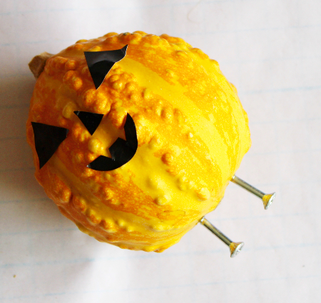 ハロウィンかぼちゃとハートリーフのリースの作り方・材料