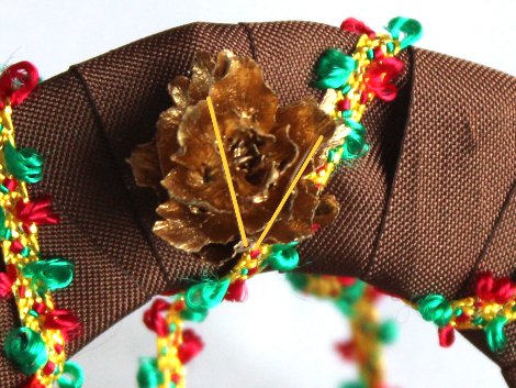 ゴールド×ブラウンのミニクリスマスリースの作り方・材料