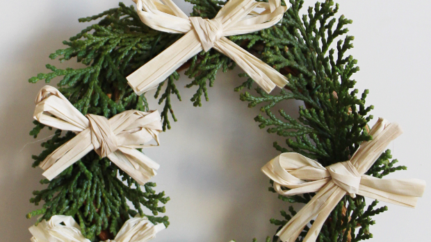 ヒノキとラフィアリボンのミニリースの作り方・材料