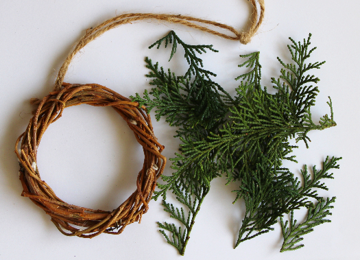 ヒノキとラフィアリボンのミニリースの作り方・材料